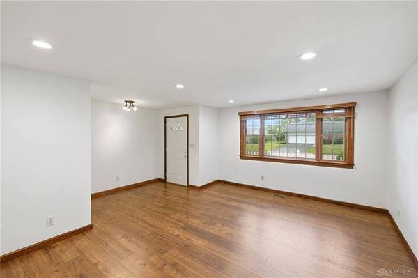 35 Waterford Drive, Centerville, OH 45458