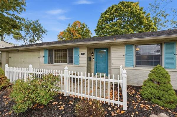 35 Waterford Drive, Centerville, OH 45458