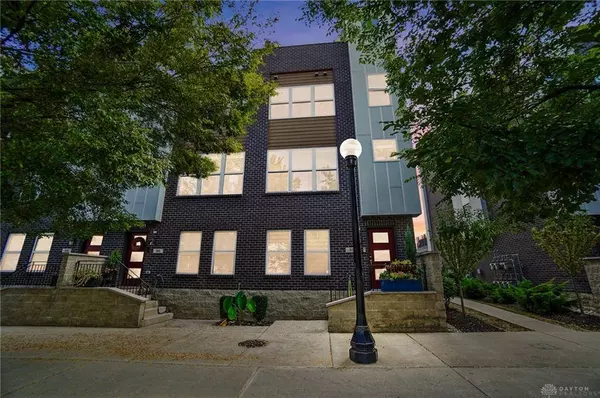 32 S Patterson Boulevard, Dayton, OH 45402