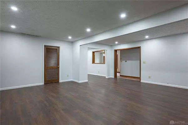 533 Deptford Avenue, Dayton, OH 45429