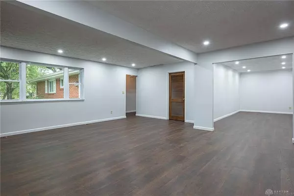 533 Deptford Avenue, Dayton, OH 45429