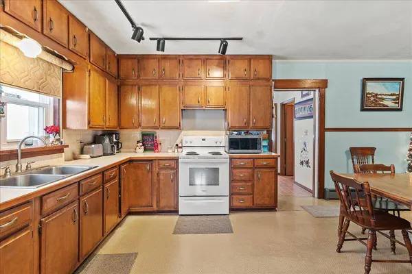 17683 OH-117, Waynesfield, OH 45896