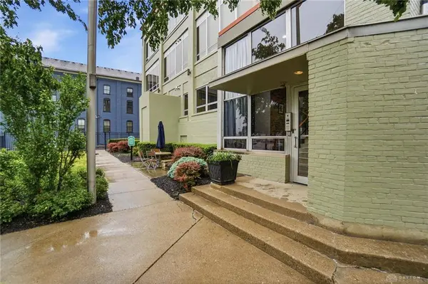 207 E. Sixth #203, Dayton, OH 45402