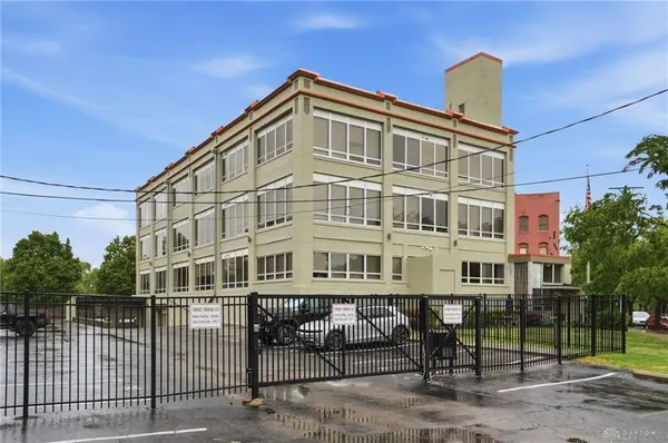 207 E. Sixth #203, Dayton, OH 45402