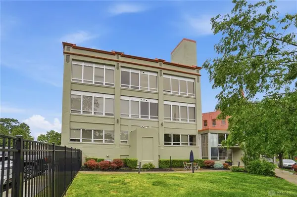 207 E. Sixth #203, Dayton, OH 45402