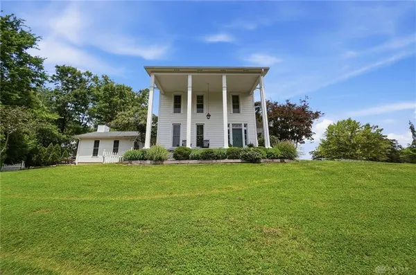 3098 State Route 725, Sugarcreek Township, OH 45370