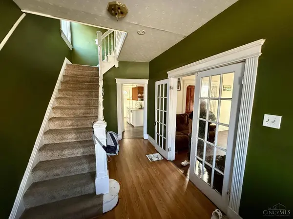 1242 Ross, Cincinnati, OH 45205