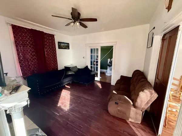 1242 Ross, Cincinnati, OH 45205