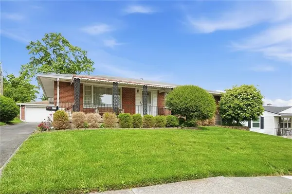 877 Woodhill Road, Riverside, OH 45431