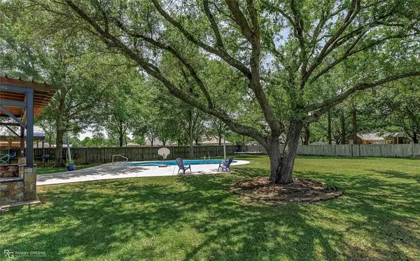 104 Tealwood Drive, Bossier City, LA 71111