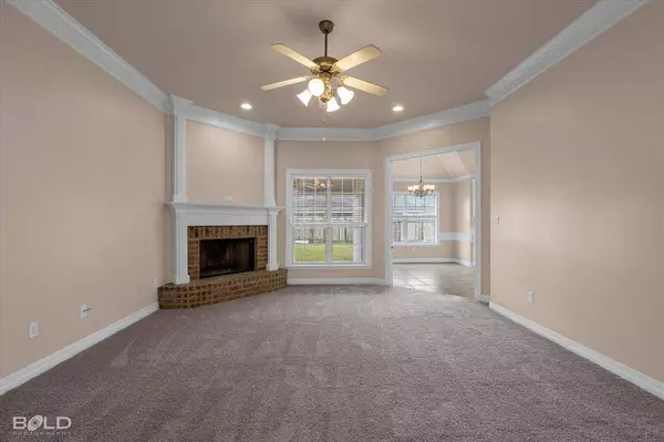 6012 Whitney Drive, Bossier City, LA 71111