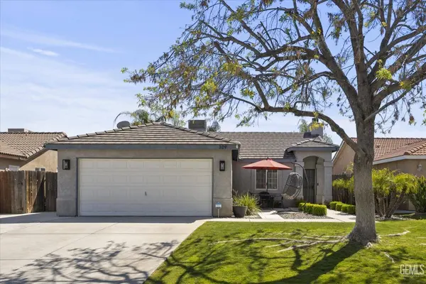 329 W Pilot Avenue, Bakersfield, CA 93308