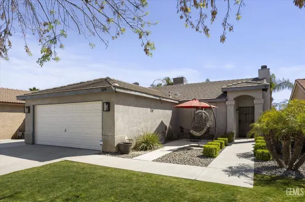 329 W Pilot Avenue, Bakersfield, CA 93308