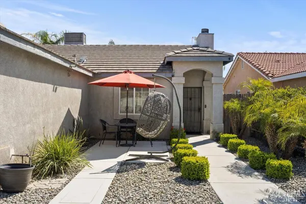 329 W Pilot Avenue, Bakersfield, CA 93308