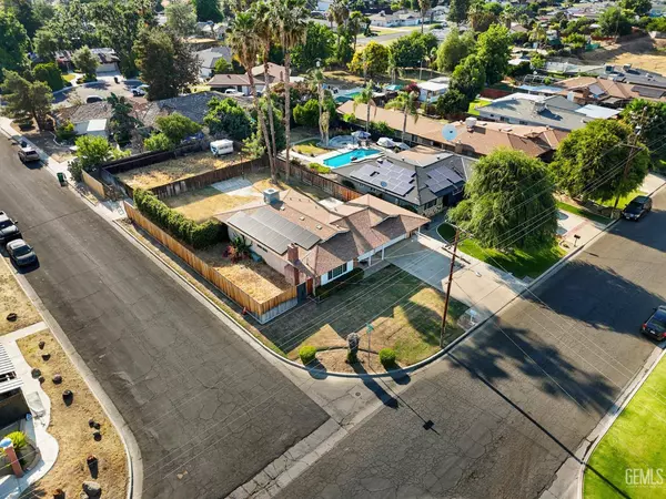 6101 Crestmore Street, Bakersfield, CA 93308