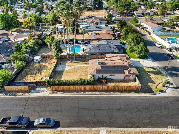 6101 Crestmore Street, Bakersfield, CA 93308