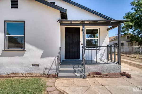 702 Wilson Avenue, Bakersfield, CA 93308