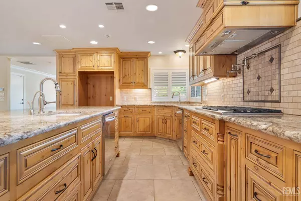 7554 Norris Road, Bakersfield, CA 93308