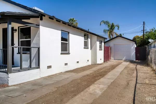 702 Wilson Avenue, Bakersfield, CA 93308