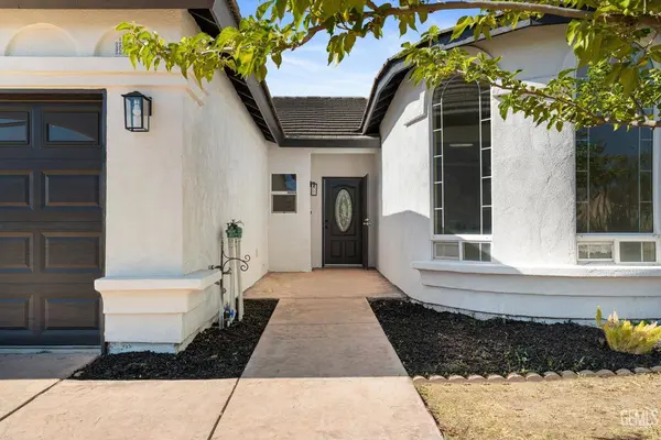 202 Sunny Meadow Drive, Bakersfield, CA 93308