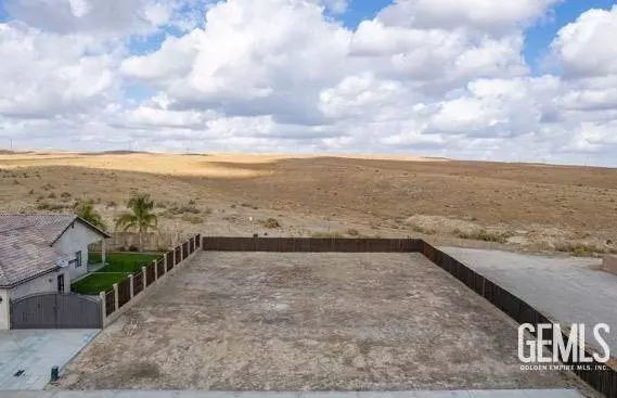 10672 Titanium Avenue, Taft, CA 93268