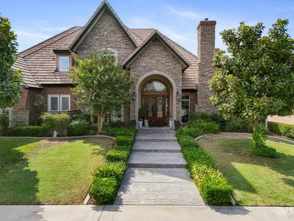 7233 Fountain Valley Drive, Bakersfield, CA 93308