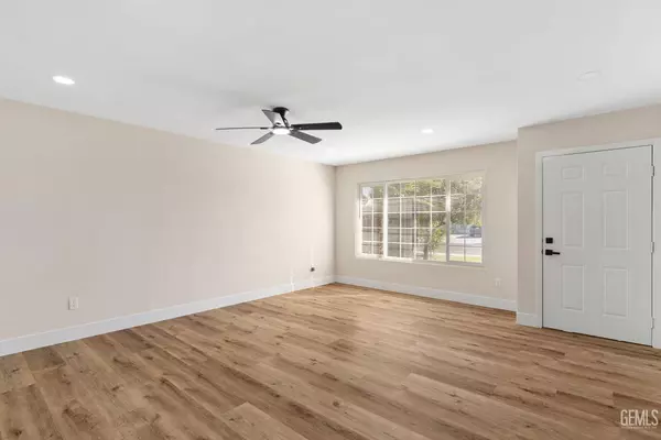 6801 Mignonette Street, Bakersfield, CA 93308