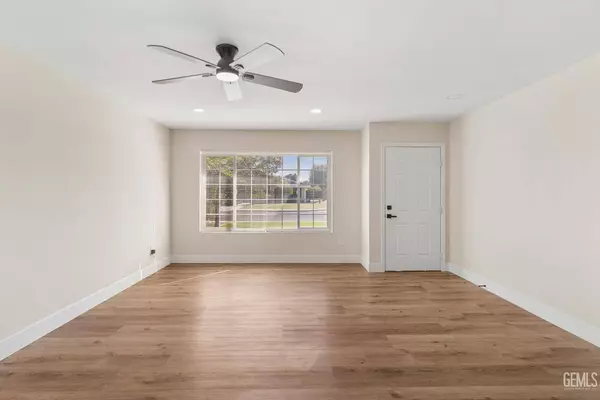 6801 Mignonette Street, Bakersfield, CA 93308