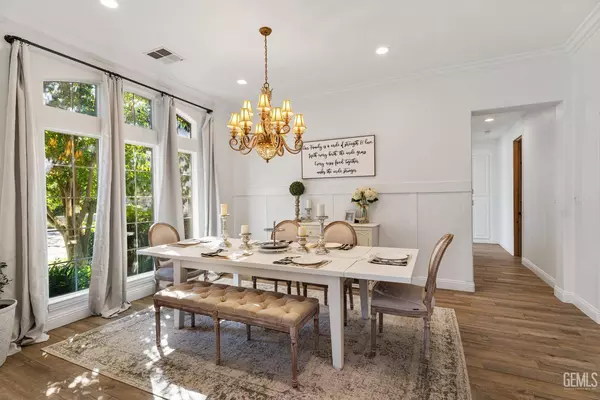 7233 Fountain Valley Drive, Bakersfield, CA 93308