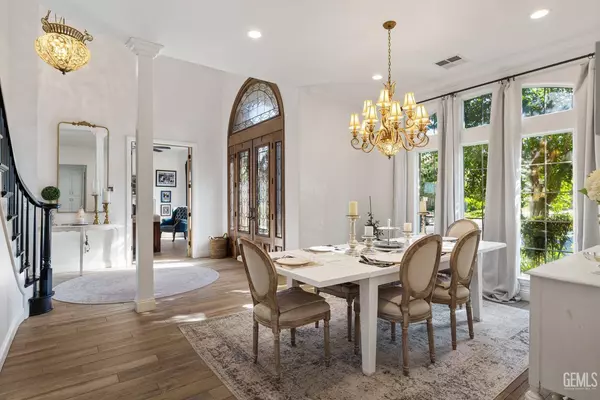 7233 Fountain Valley Drive, Bakersfield, CA 93308