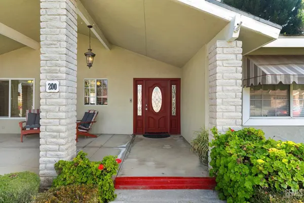 200 El Tovar Court, Bakersfield, CA 93309