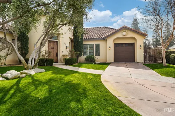 7919 Scarlet Maple Court, Bakersfield, CA 93308