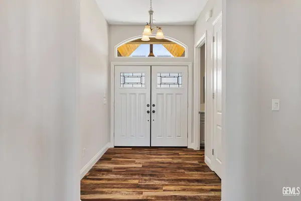 393 Famoso Hills Drive, Bakersfield, CA 93308