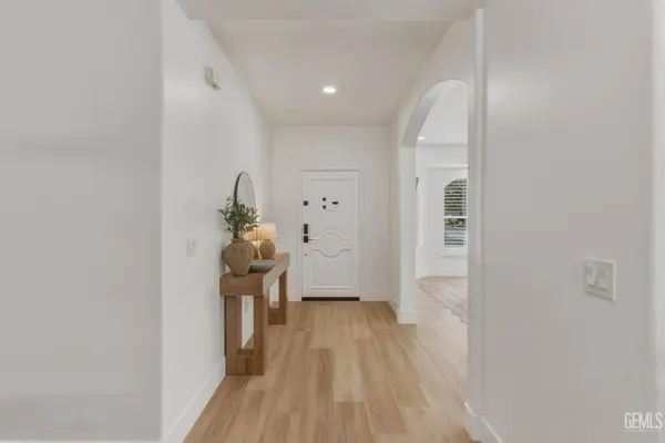 11412 Summit Point Court, Bakersfield, CA 93312