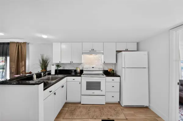 2944 PALM CIR, Haines City, FL 33844