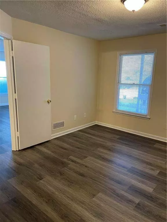 1600 OAKPOINTE DR SW #G, Marietta, GA 30008