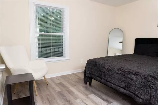 1600 OAKPOINTE DR SW #G, Marietta, GA 30008