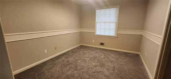 4678 N Springs LN NW, Kennesaw, GA 30144