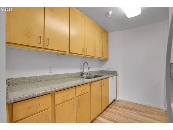 10800 SE 17TH CIR #H101, Vancouver, WA 98664