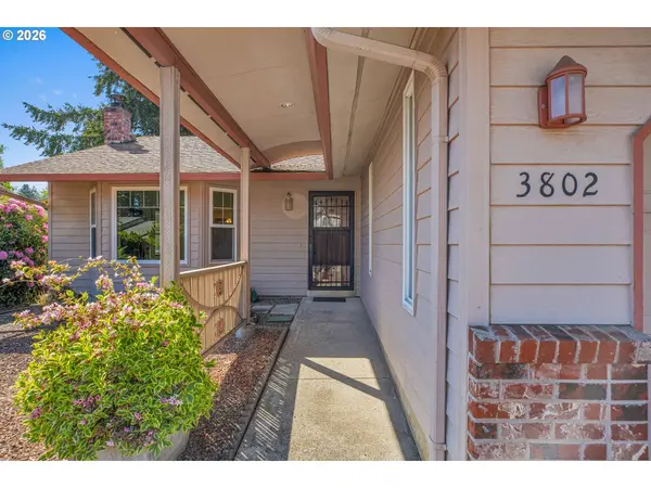 3802 NE 157TH AVE, Vancouver, WA 98682