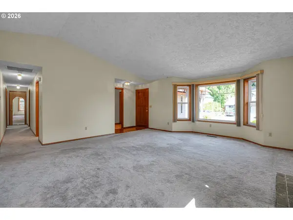 3802 NE 157TH AVE, Vancouver, WA 98682