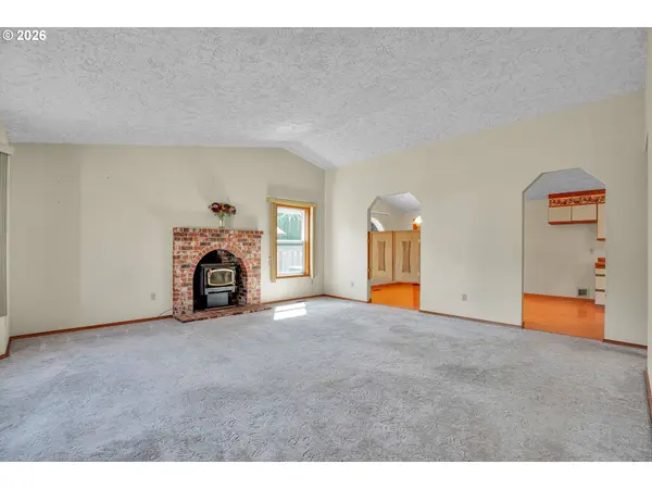 3802 NE 157TH AVE, Vancouver, WA 98682