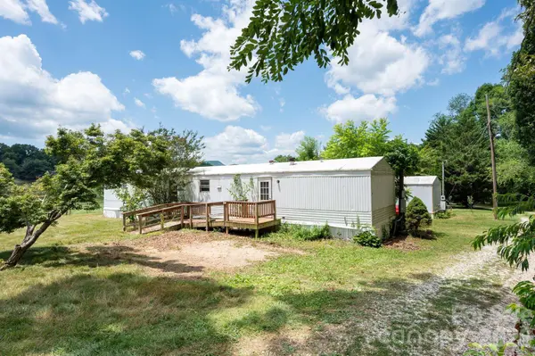 86 Sterling DR, Mills River, NC 28759