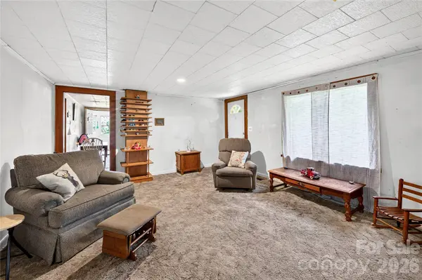 2478 NC Hwy 108 HWY E, Columbus, NC 28722
