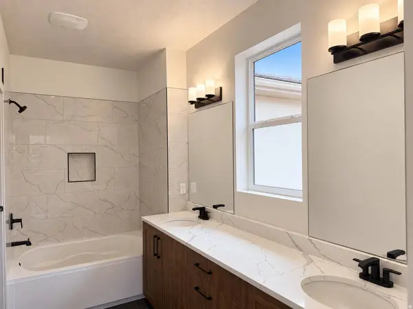 1566 E Centaurus WAY, Washington, UT 84780