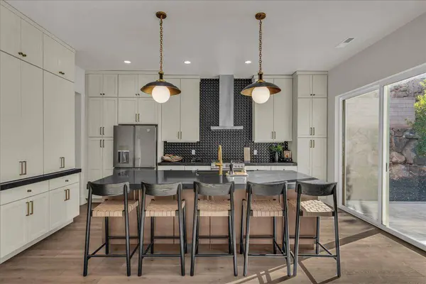 1568 E Black Brush DR, Washington, UT 84780