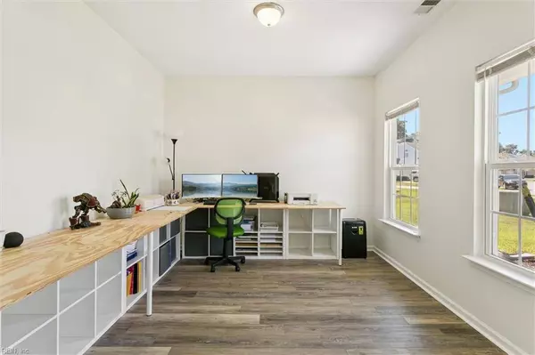 3793 Mariners DR, Hayes, VA 23072