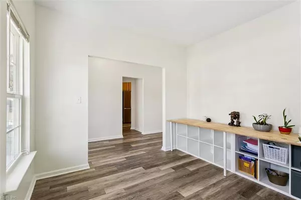 3793 Mariners DR, Hayes, VA 23072