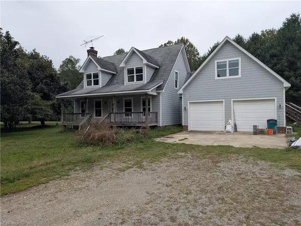 367 Sandy Point RD, West Point, VA 23181