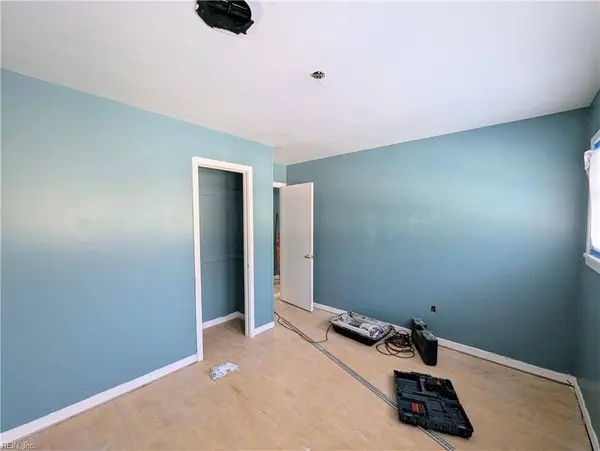 2411 Youngman RD, Chesapeake, VA 23323